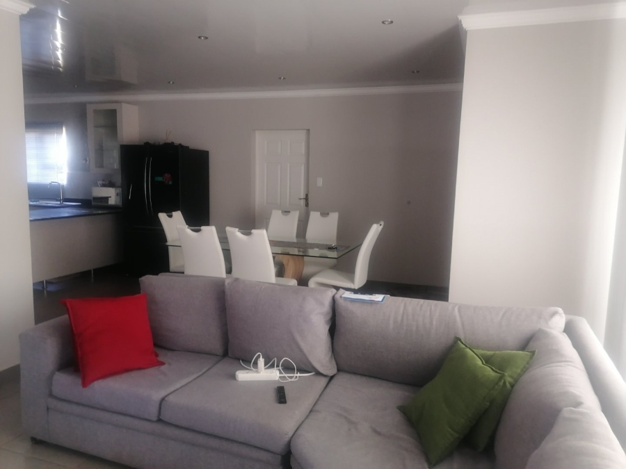 3 Bedroom Property for Sale in Heidedal Free State